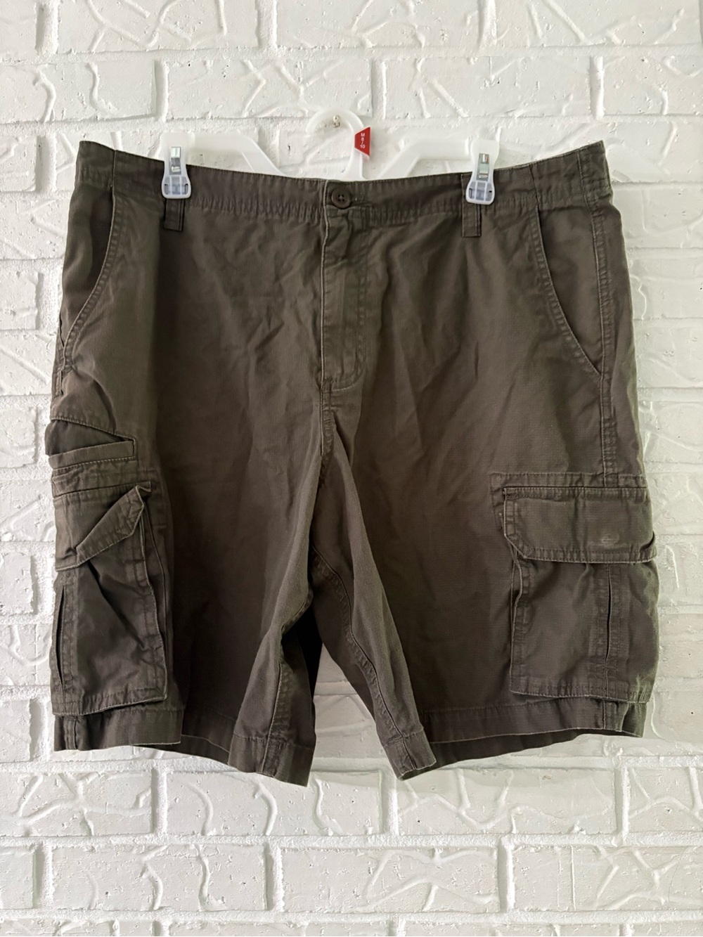 Magellan Outdoors Men's Brownish Gray Cargo Shorts